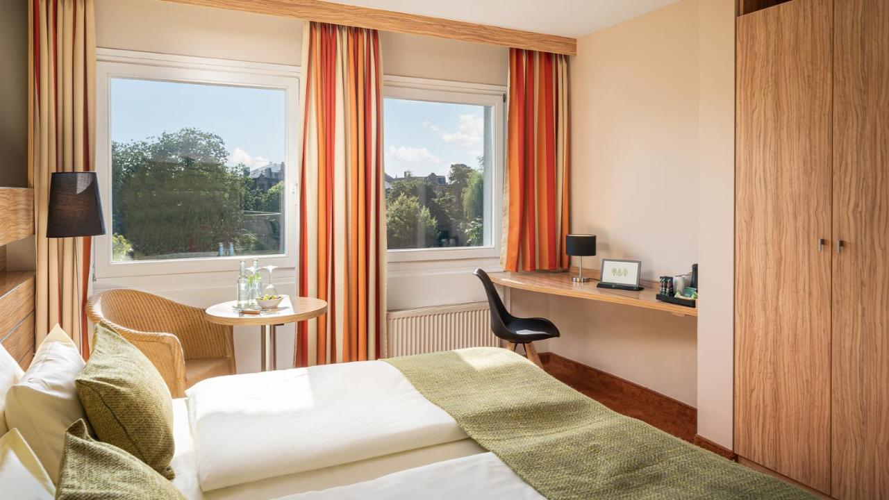 Parkhotel Landau Ландау Екстер'єр фото