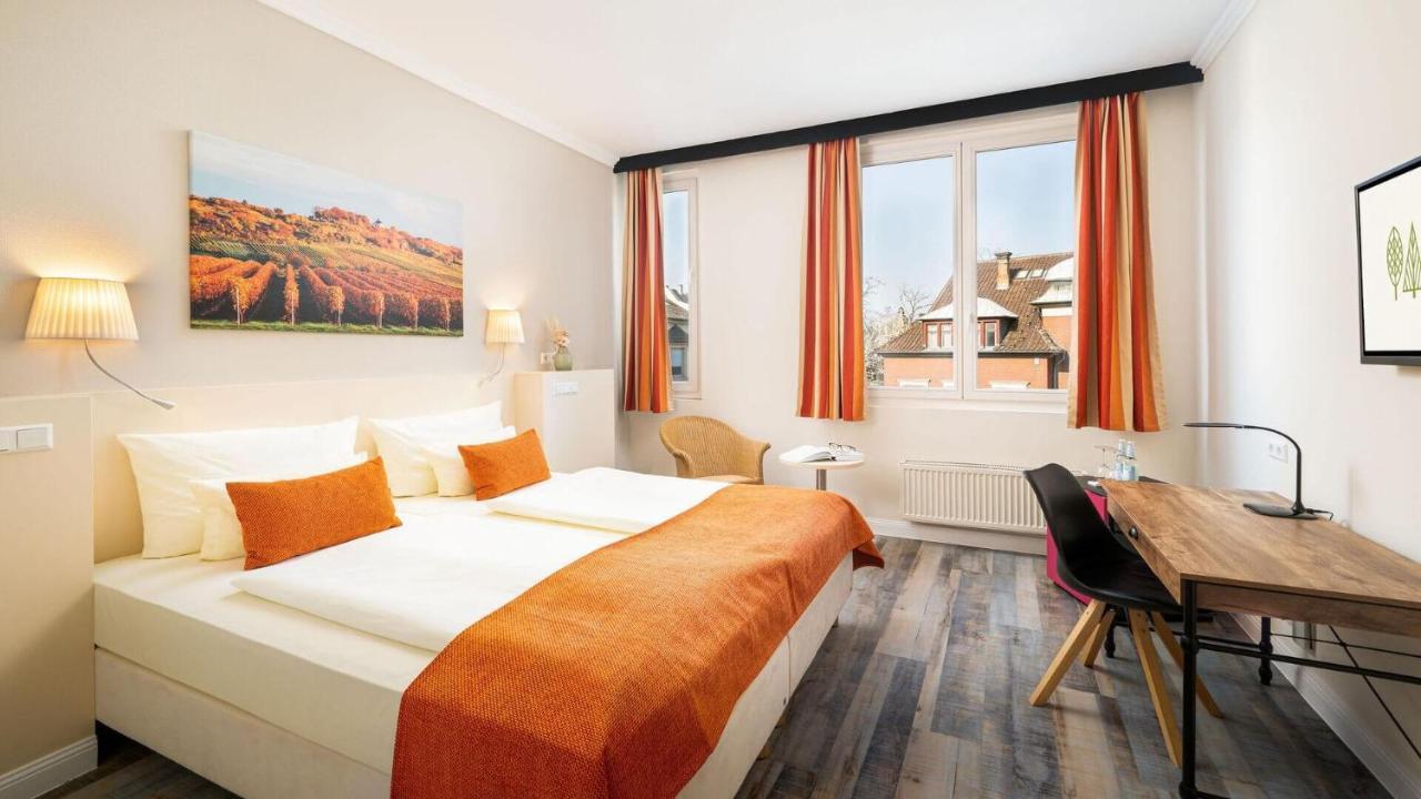 Parkhotel Landau Ландау Екстер'єр фото