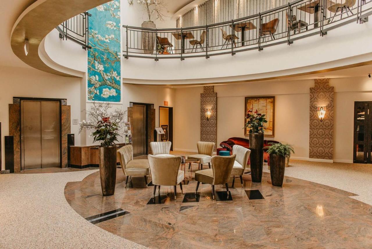 Parkhotel Landau Ландау Екстер'єр фото